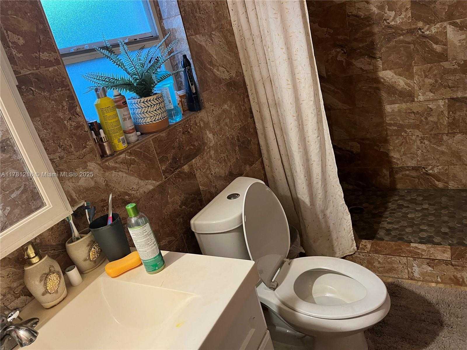 Small Image of 6546 SOUTH WEST 20TH CT, Miramar Number 5