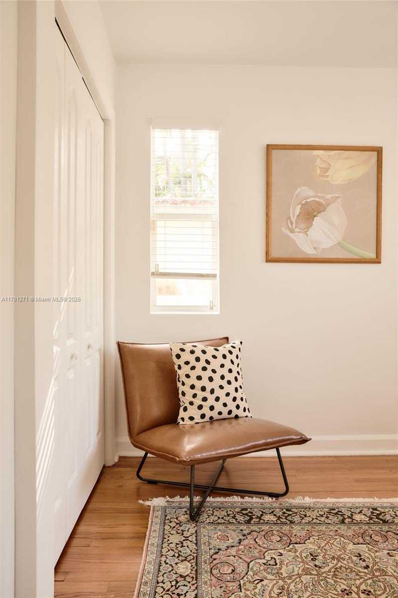 Small Image of 4951 CHEROKEE AVE, Miami Beach Number 33