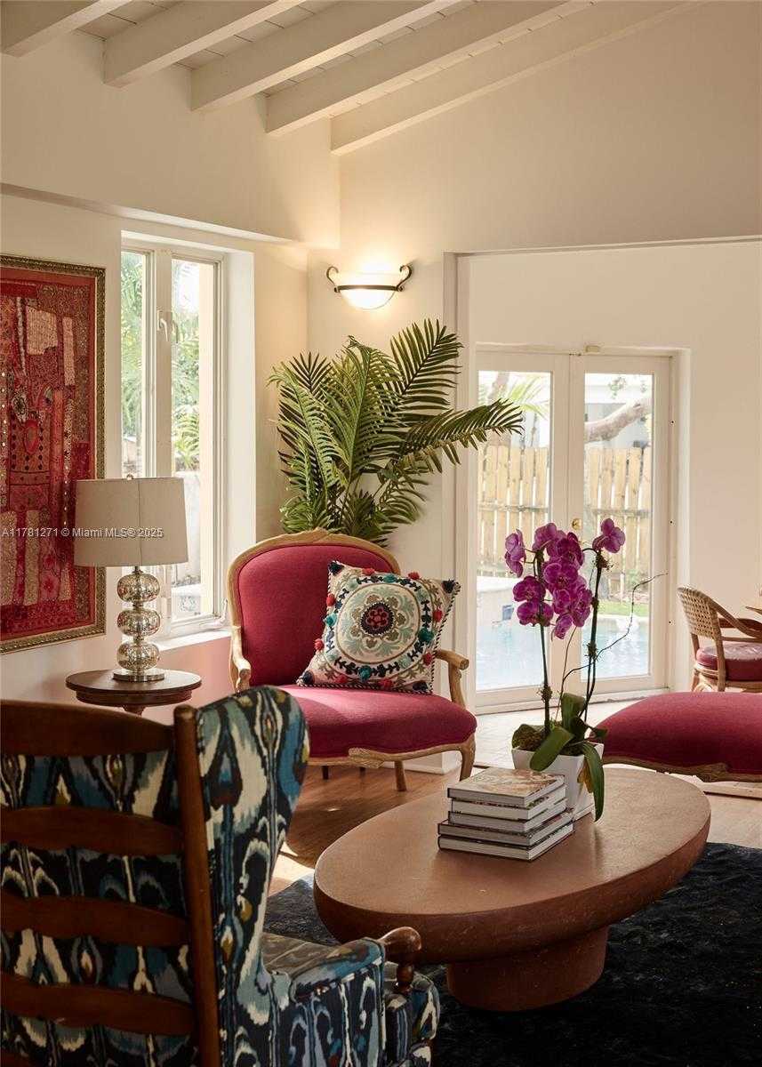 Small Image of 4951 CHEROKEE AVE, Miami Beach Number 34