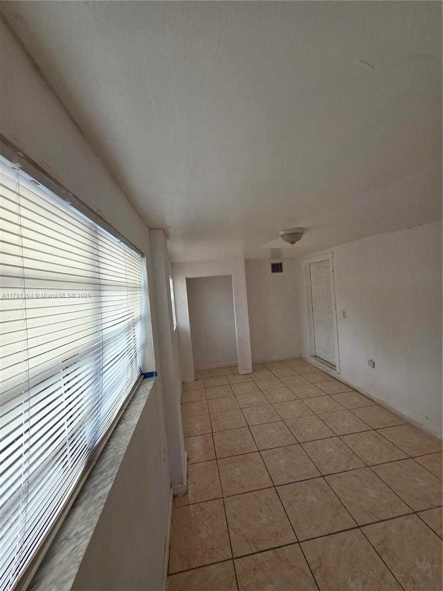 Small Image of 2255 NORTH WEST 85TH ST, Miami Number 11