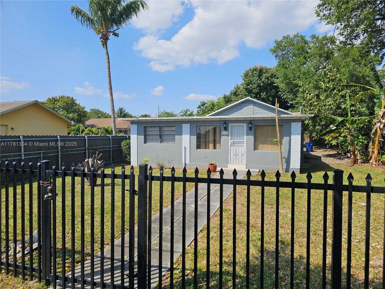 Small Image of 2255 NORTH WEST 85TH ST, Miami Number 3