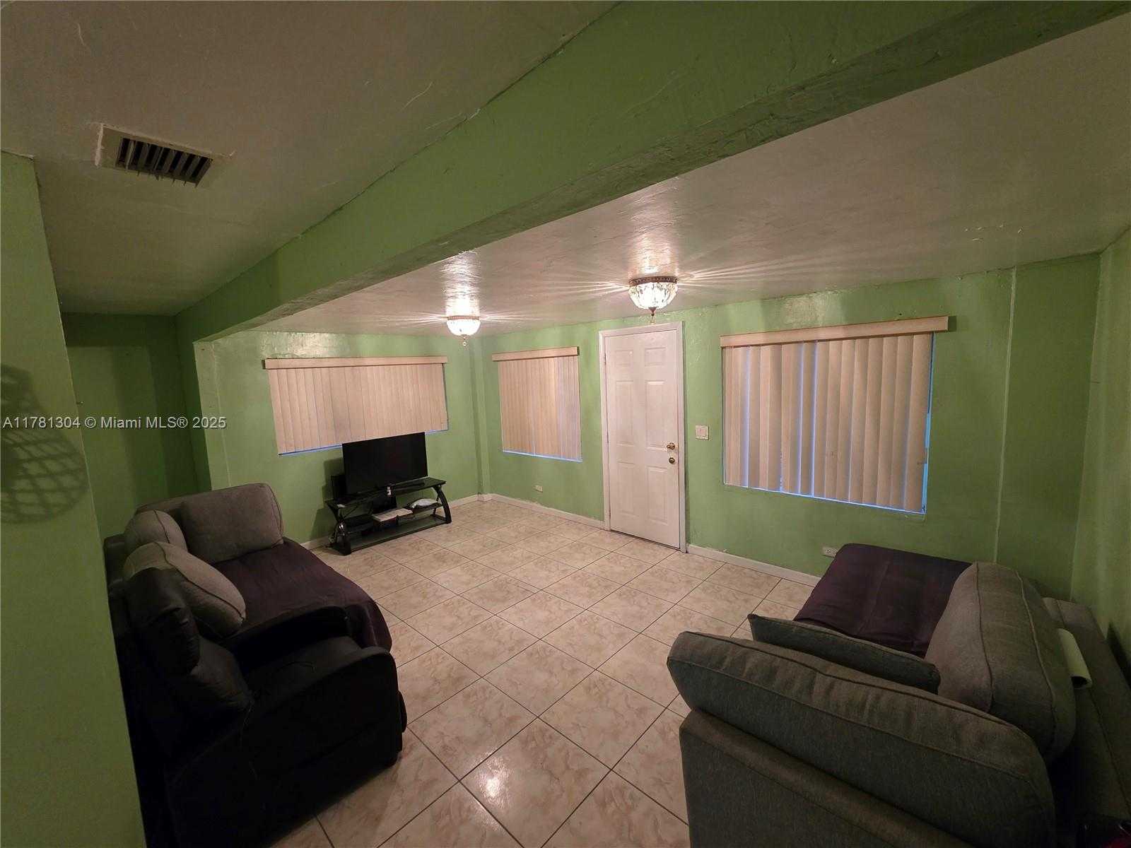 Small Image of 2255 NORTH WEST 85TH ST, Miami Number 8