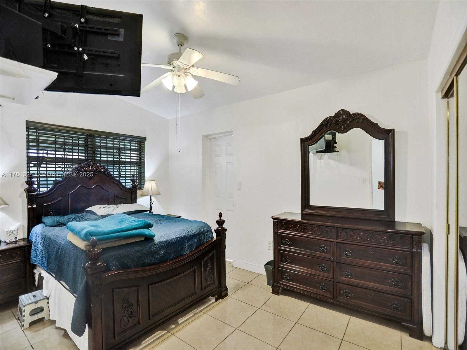 Small Image of 410 NORTH EAST 171ST TER, North Miami Beach Number 14