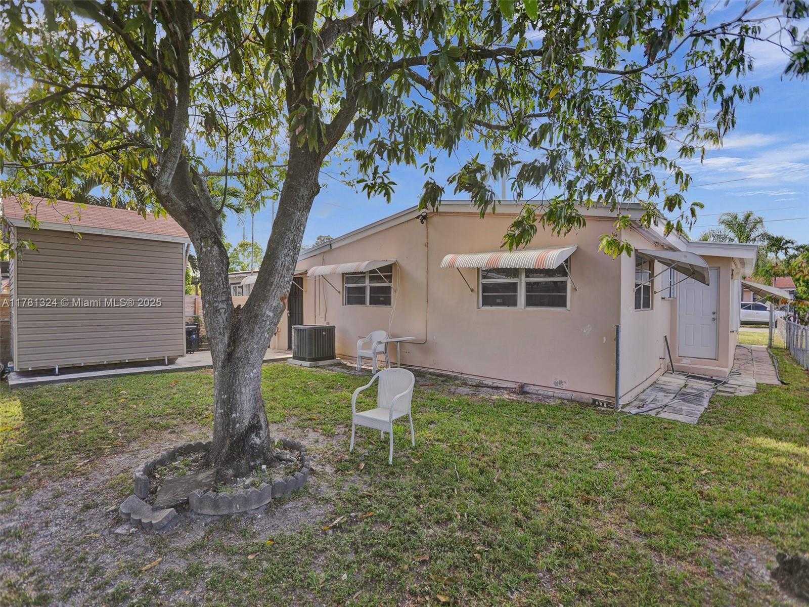 Small Image of 410 NORTH EAST 171ST TER, North Miami Beach Number 26