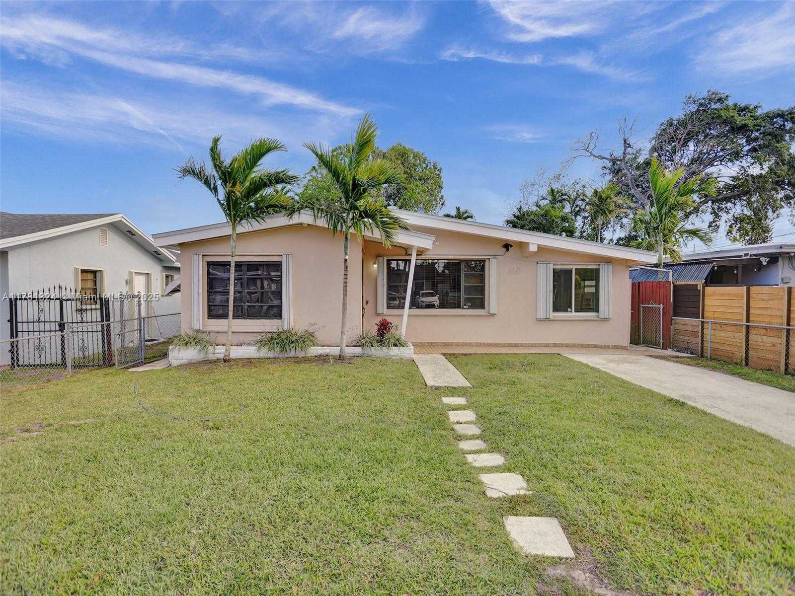 Small Image of 410 NORTH EAST 171ST TER, North Miami Beach Number 3