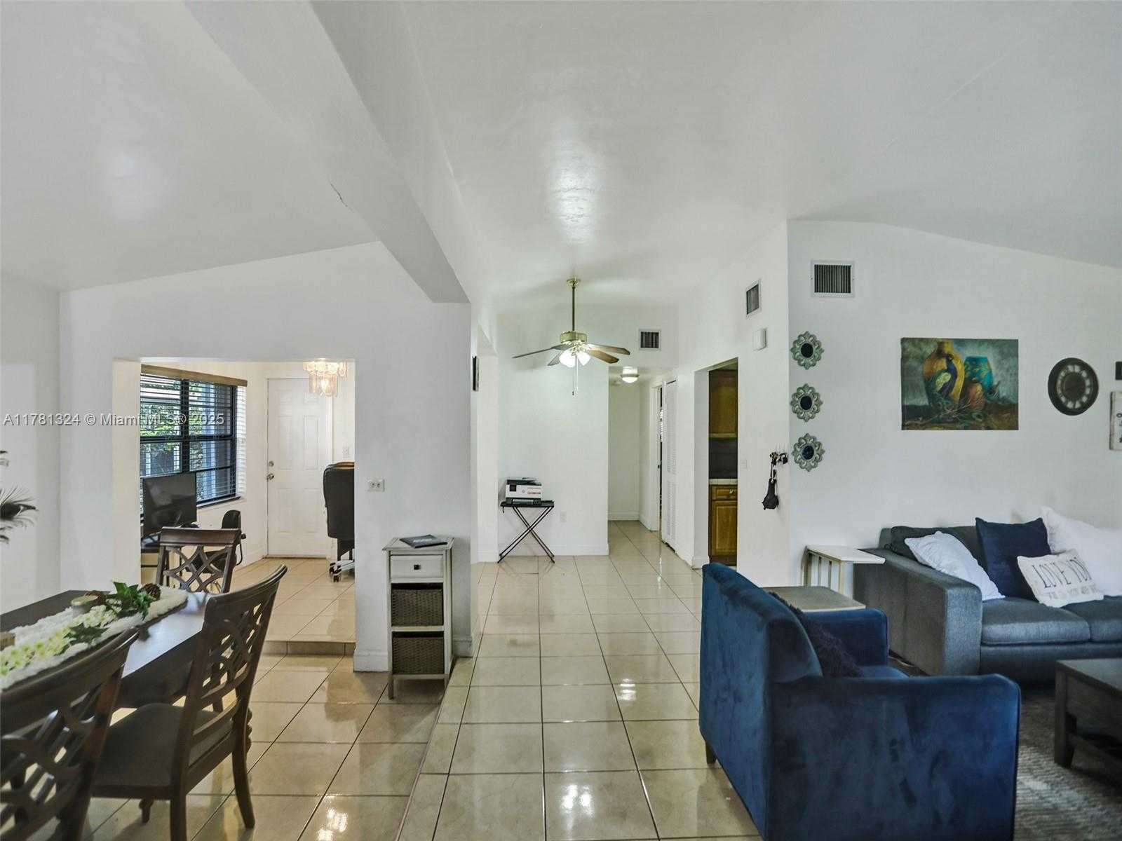 Small Image of 410 NORTH EAST 171ST TER, North Miami Beach Number 6