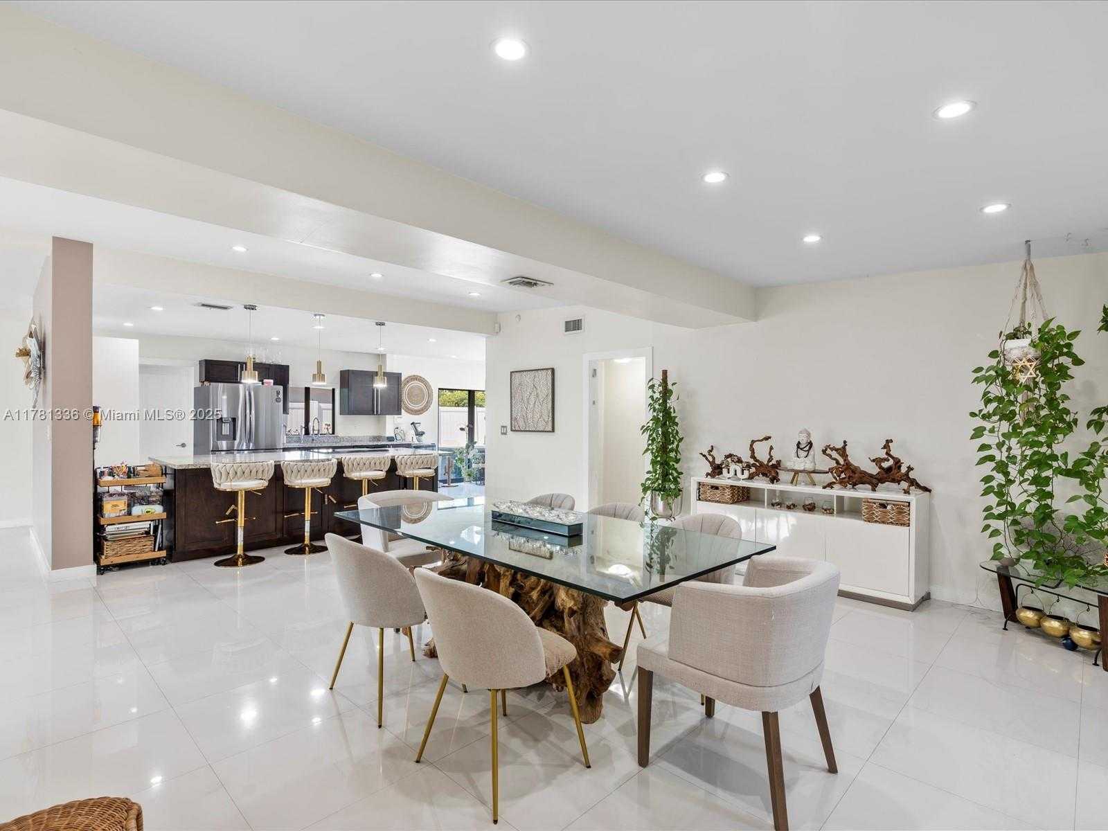 Small Image of 19461 NORTH EAST 22ND RD, North Miami Beach Number 11