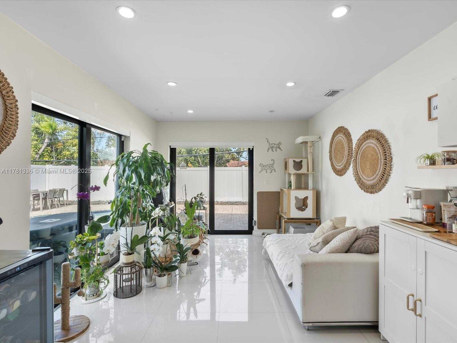 Small Image of 19461 NORTH EAST 22ND RD, North Miami Beach Number 30