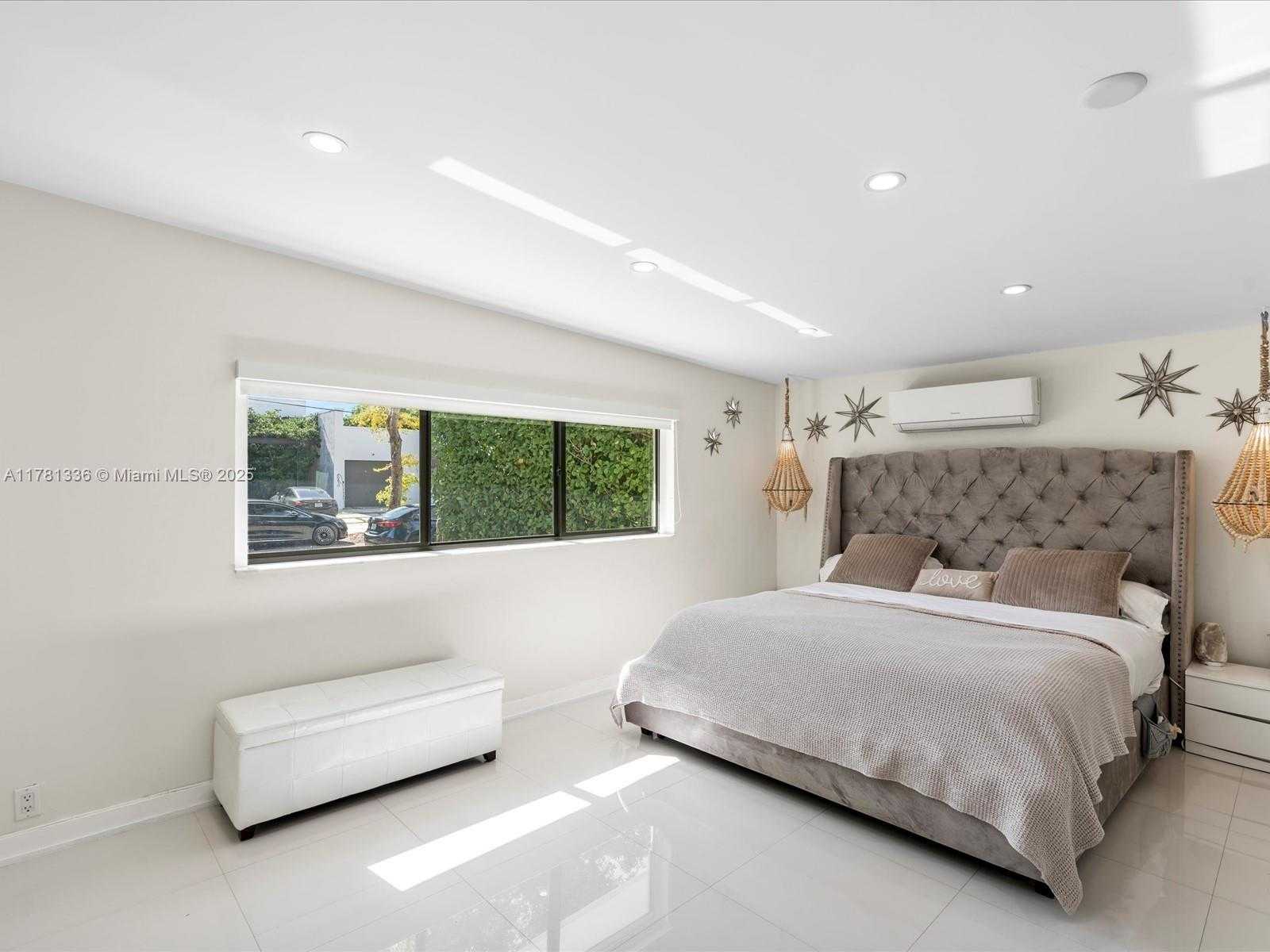 Small Image of 19461 NORTH EAST 22ND RD, North Miami Beach Number 41
