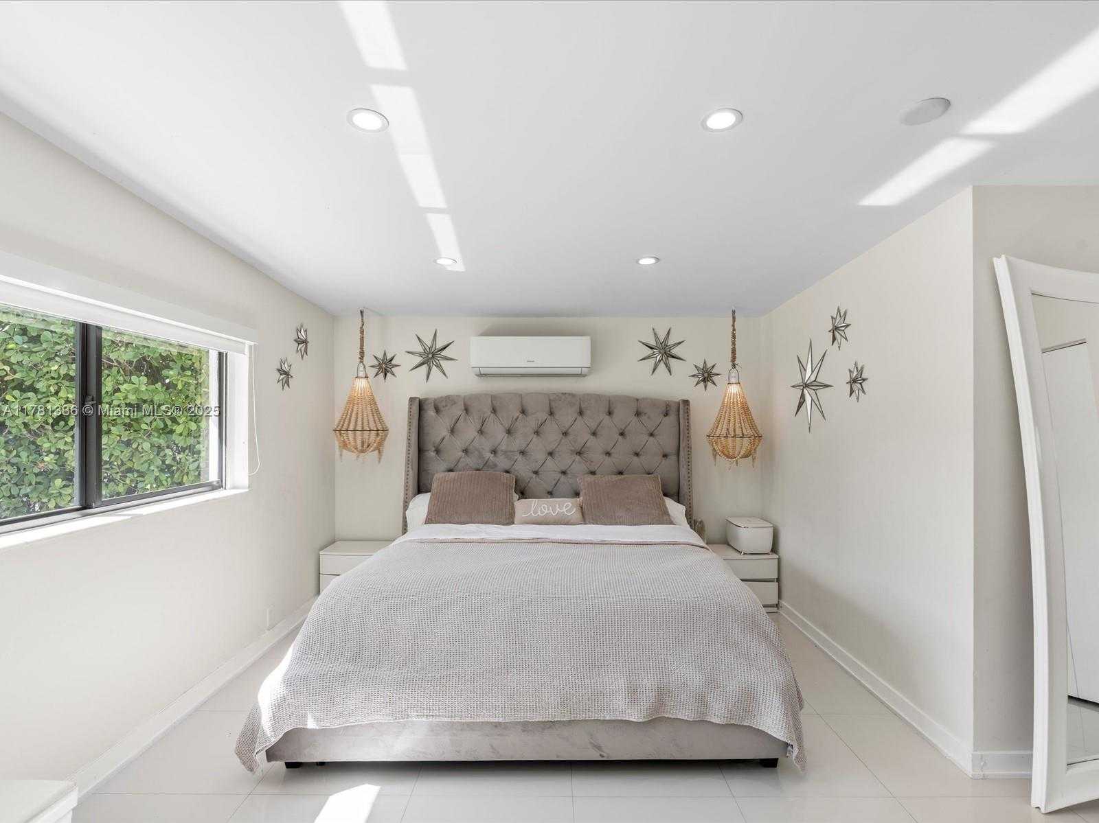 Small Image of 19461 NORTH EAST 22ND RD, North Miami Beach Number 74