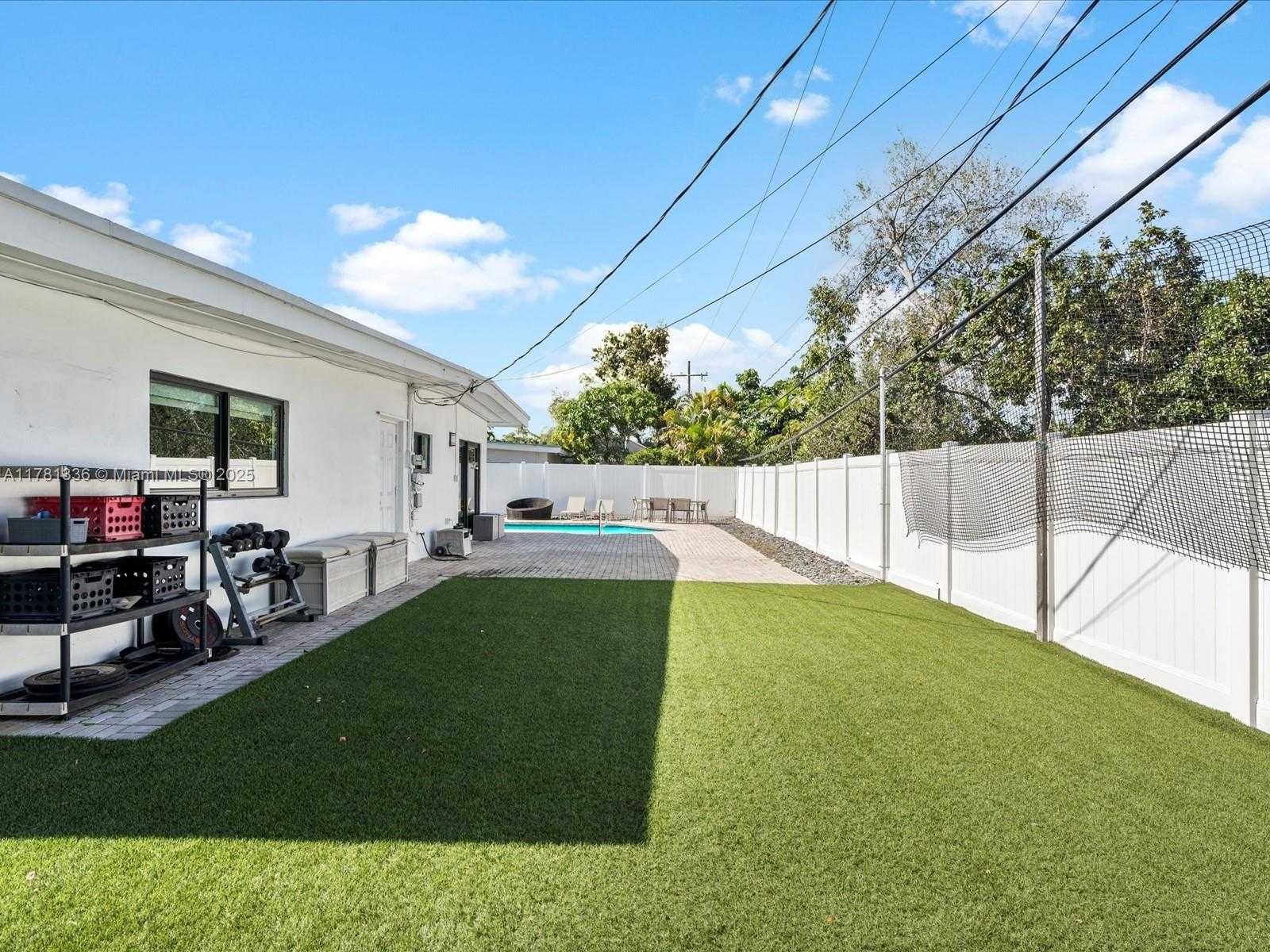 Small Image of 19461 NORTH EAST 22ND RD, North Miami Beach Number 9