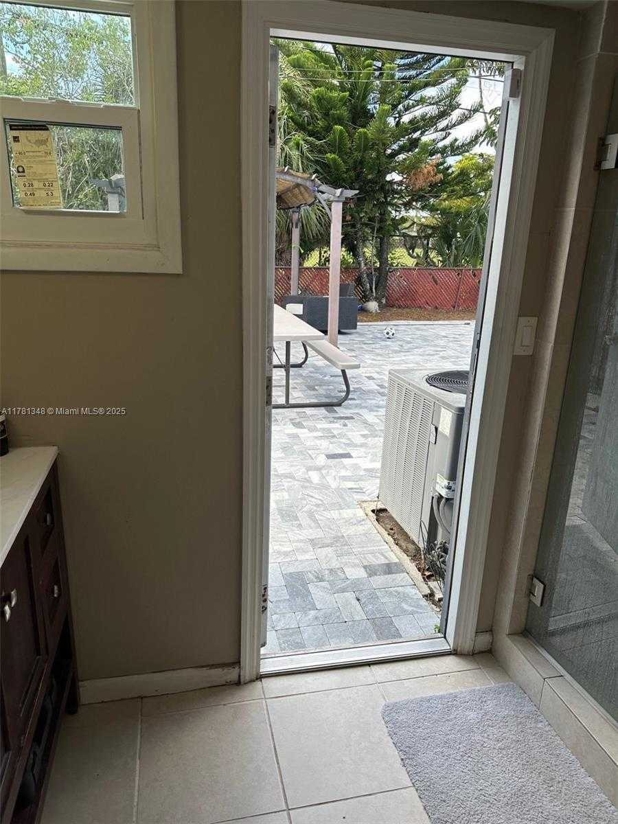 Small Image of 6110 NORTH WEST 16TH ST, Sunrise Number 12