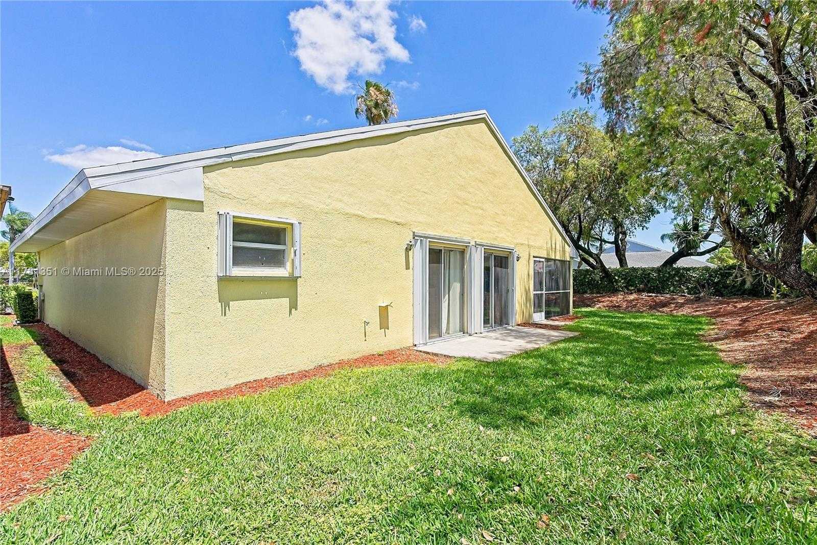 Small Image of 2592 SOUTH EAST 7TH CT, Homestead Number 16