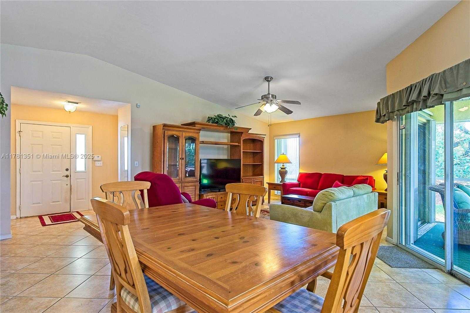 Small Image of 2592 SOUTH EAST 7TH CT, Homestead Number 4