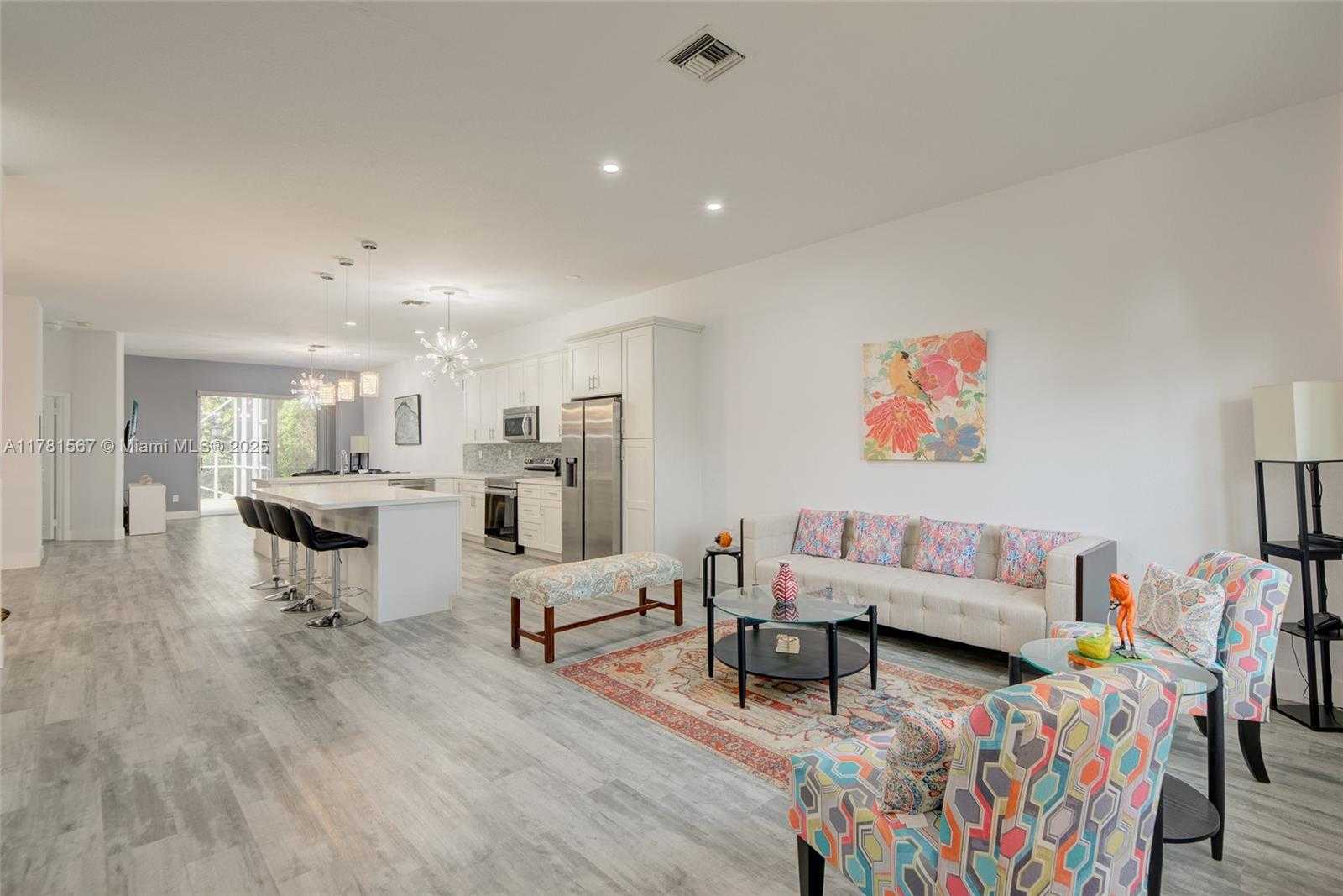 Small Image of 1490 SOUTH WEST 159TH AVE, Pembroke Pines Number 3