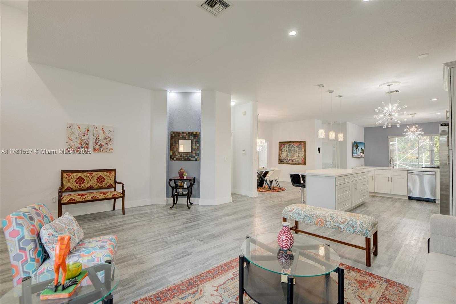 Small Image of 1490 SOUTH WEST 159TH AVE, Pembroke Pines Number 4