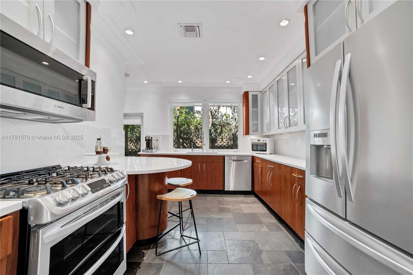 Small Image of 4271 ALTON RD, Miami Beach Number 20