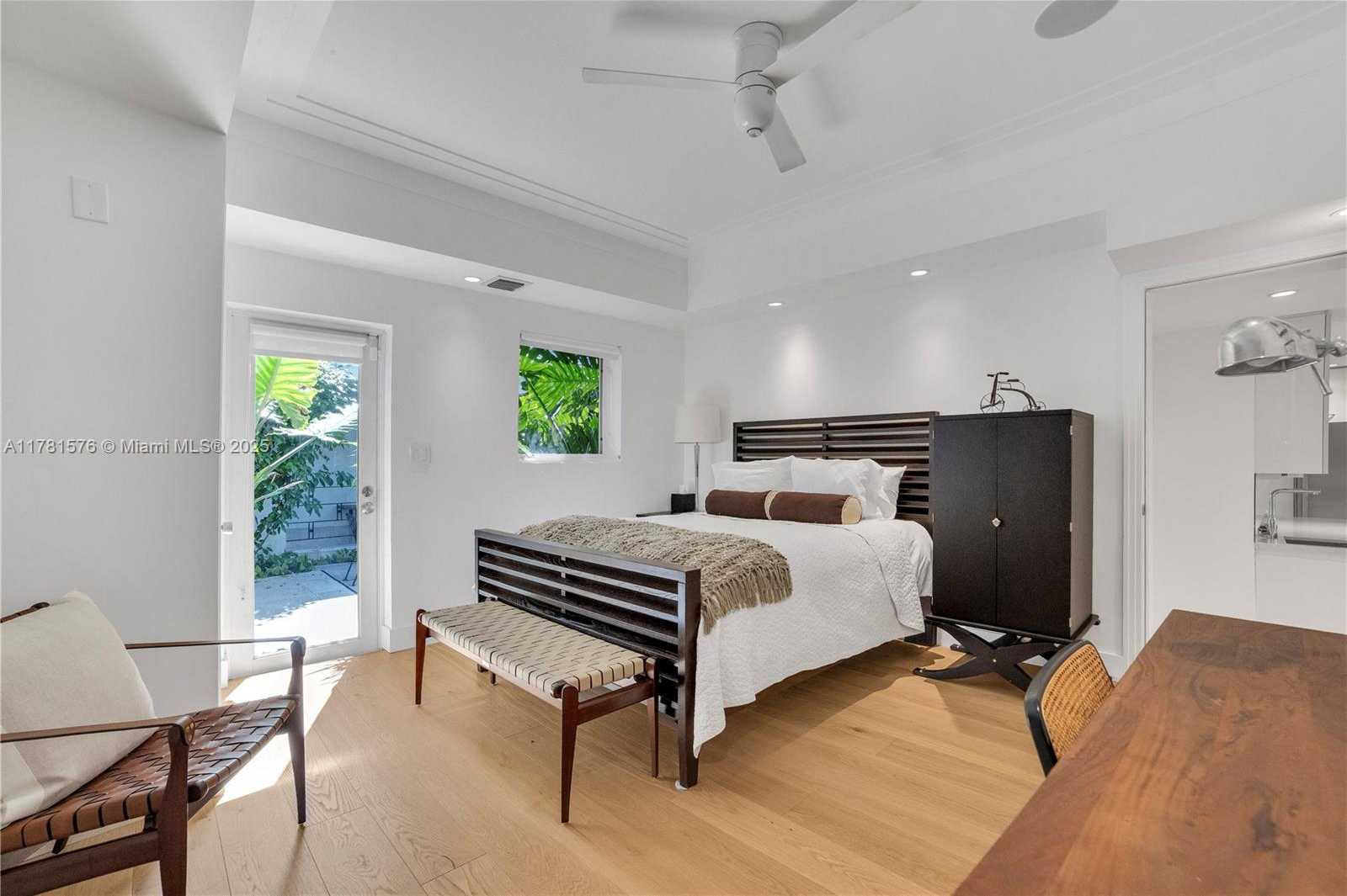 Small Image of 4271 ALTON RD, Miami Beach Number 35