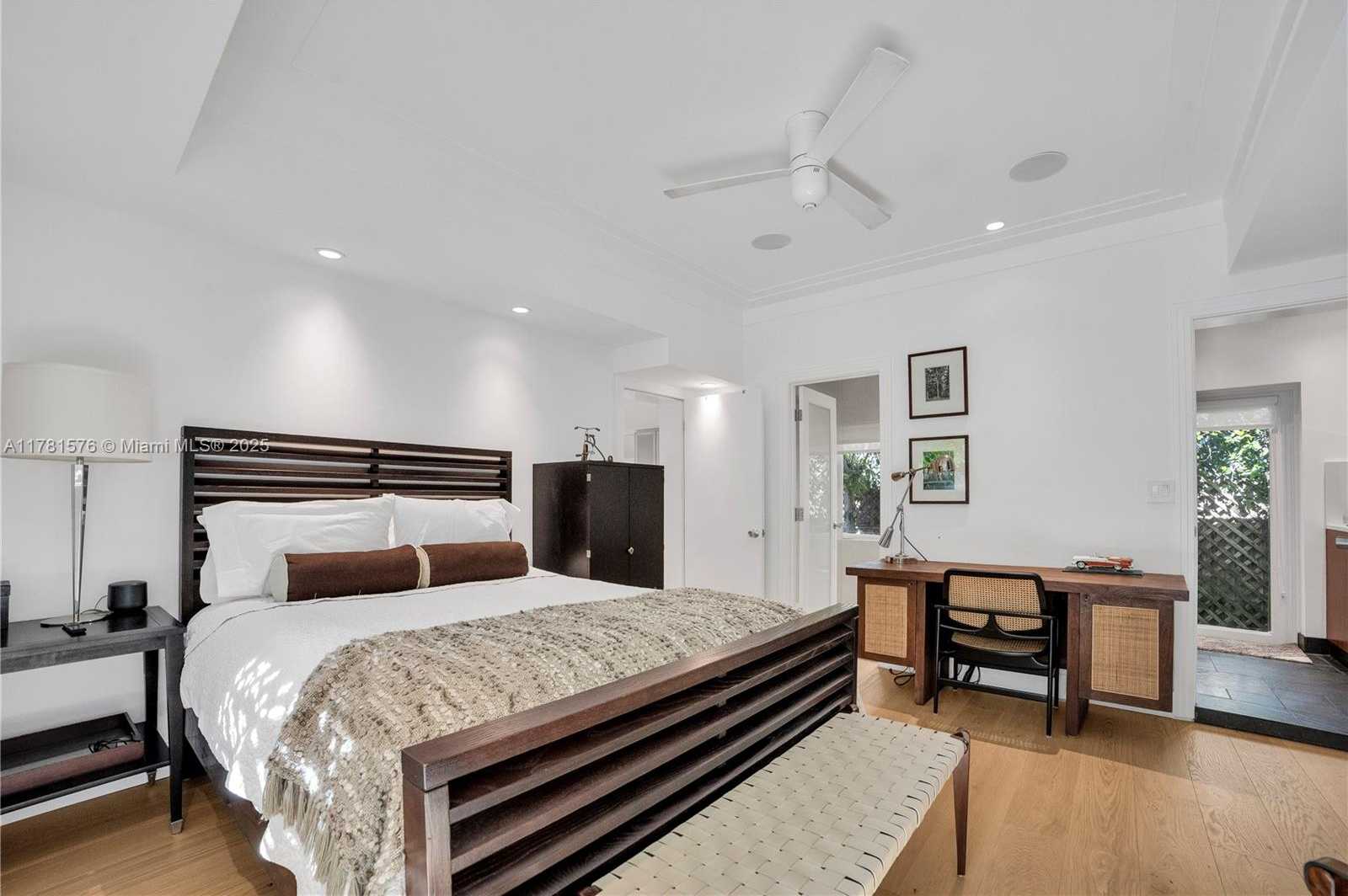 Small Image of 4271 ALTON RD, Miami Beach Number 36