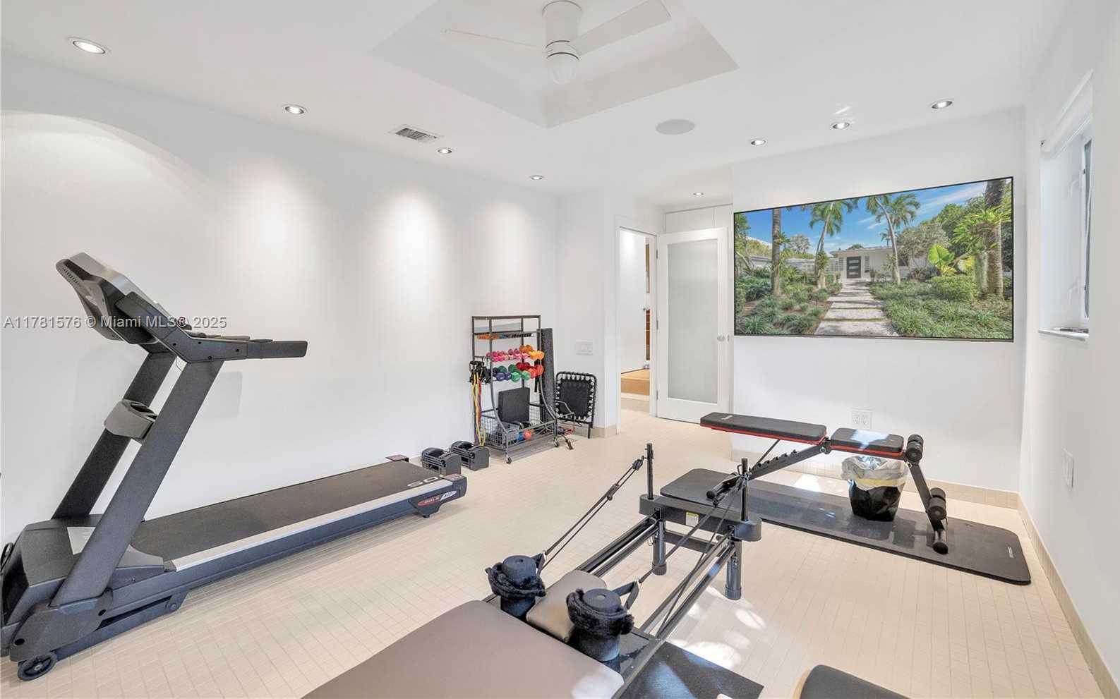Small Image of 4271 ALTON RD, Miami Beach Number 42
