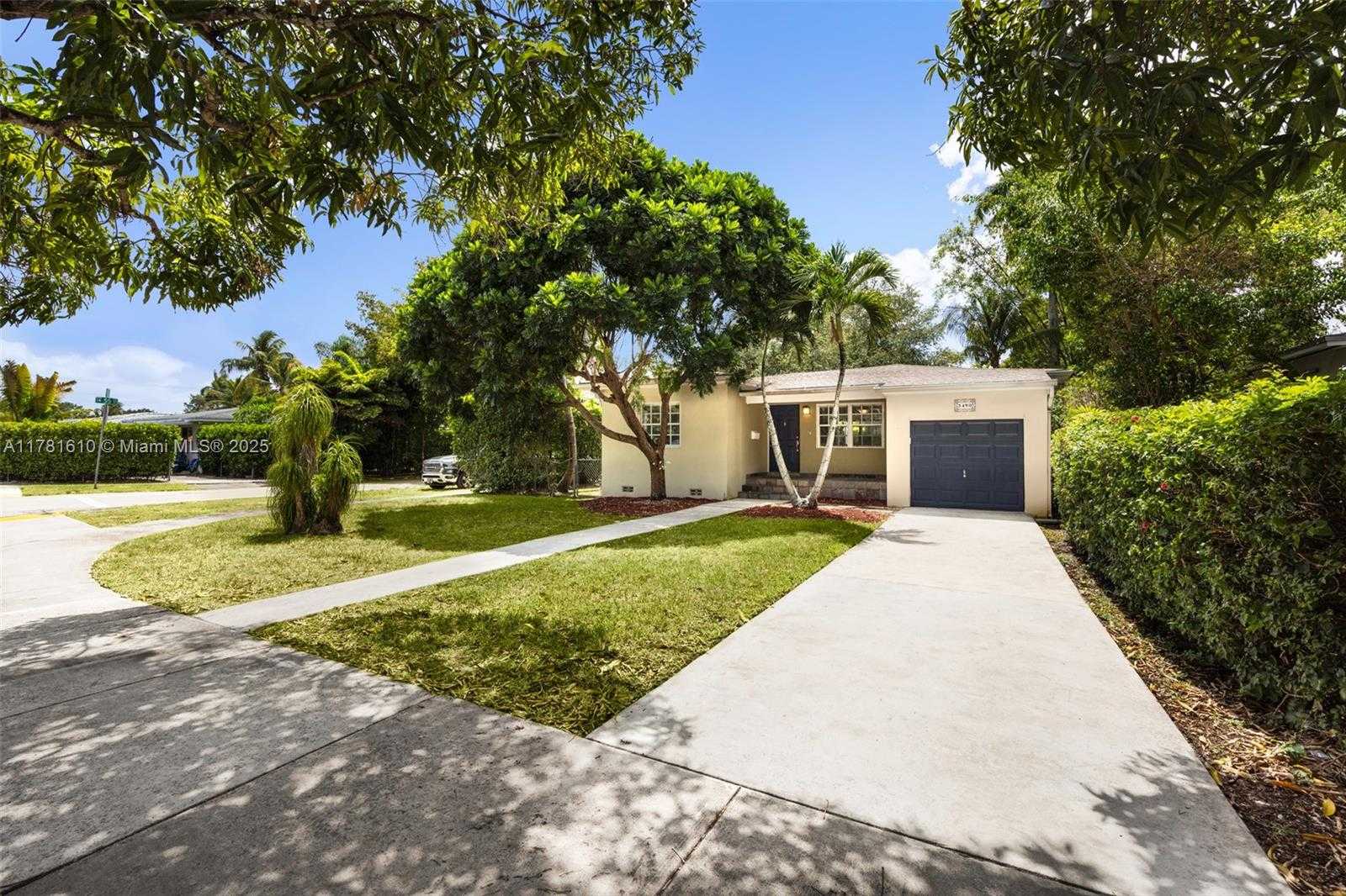 Small Image of 5490 SOUTH WEST 57TH AVE, Miami Number 3