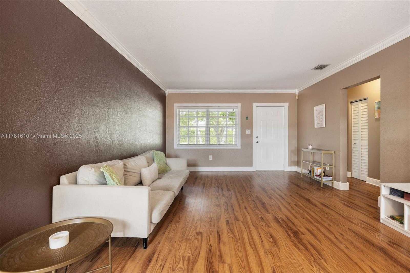 Small Image of 5490 SOUTH WEST 57TH AVE, Miami Number 5