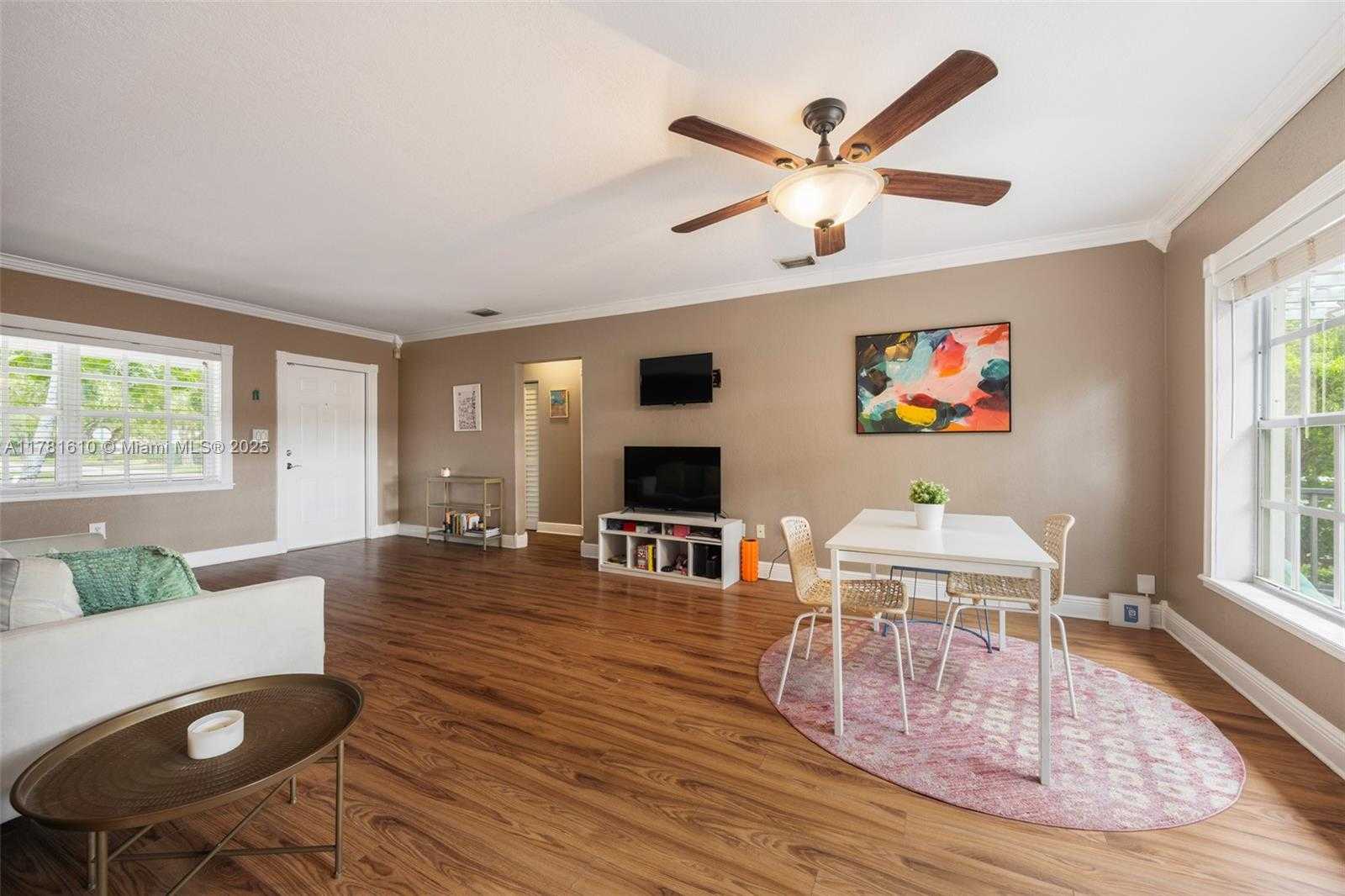 Small Image of 5490 SOUTH WEST 57TH AVE, Miami Number 7