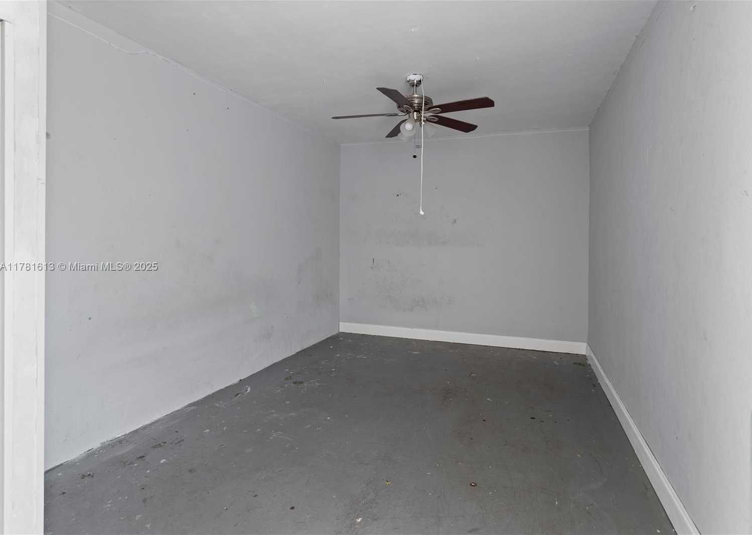 Small Image of 7525 GARFIELD ST, Hollywood Number 21