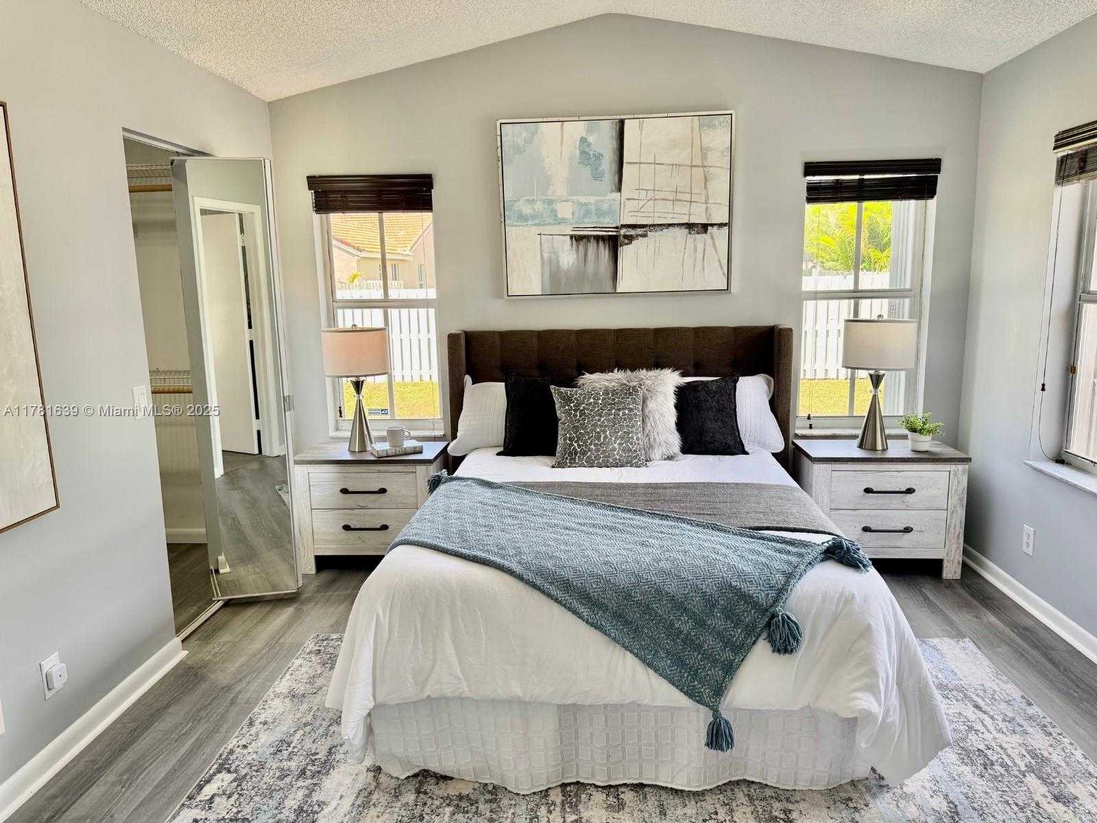 Small Image of 811 CHIMNEY ROCK RD, Weston Number 11
