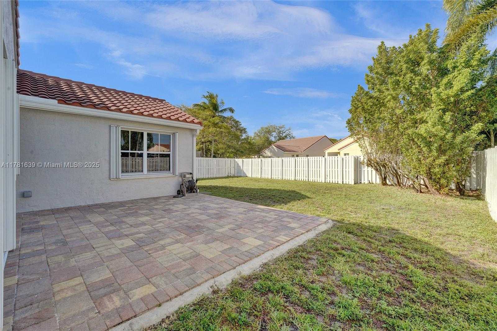 Small Image of 811 CHIMNEY ROCK RD, Weston Number 24