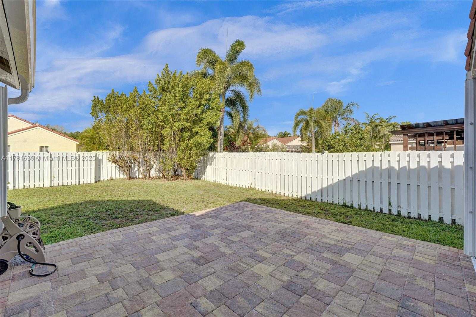 Small Image of 811 CHIMNEY ROCK RD, Weston Number 26