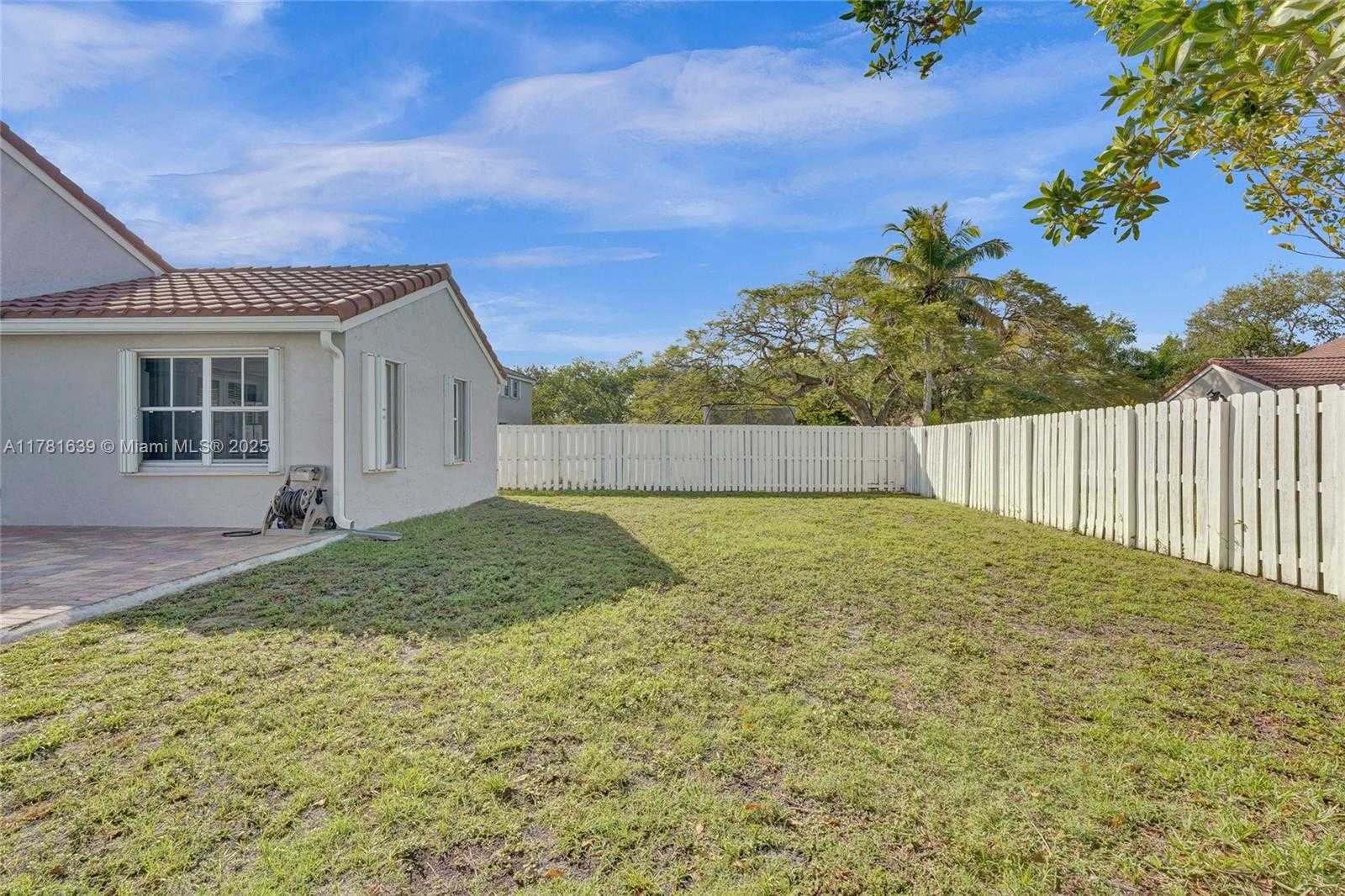 Small Image of 811 CHIMNEY ROCK RD, Weston Number 28