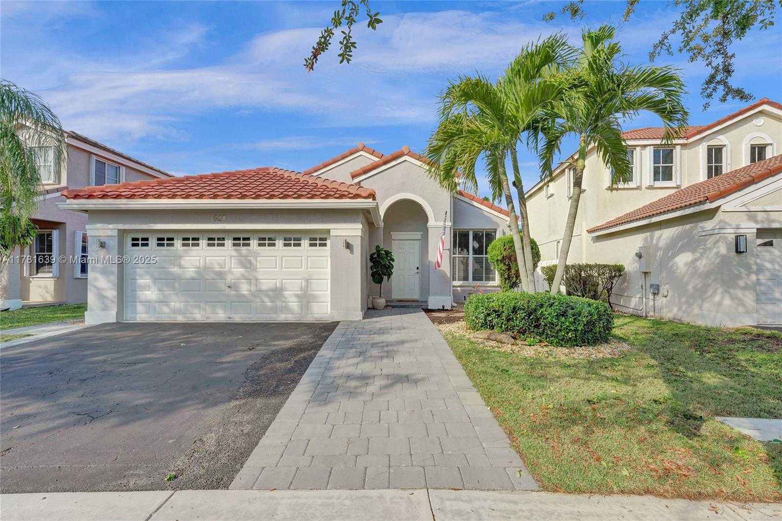 Small Image of 811 CHIMNEY ROCK RD, Weston Number 30