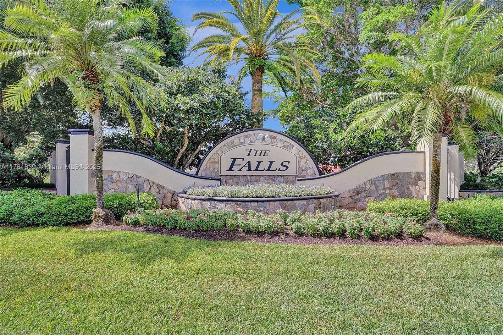 Small Image of 811 CHIMNEY ROCK RD, Weston Number 32