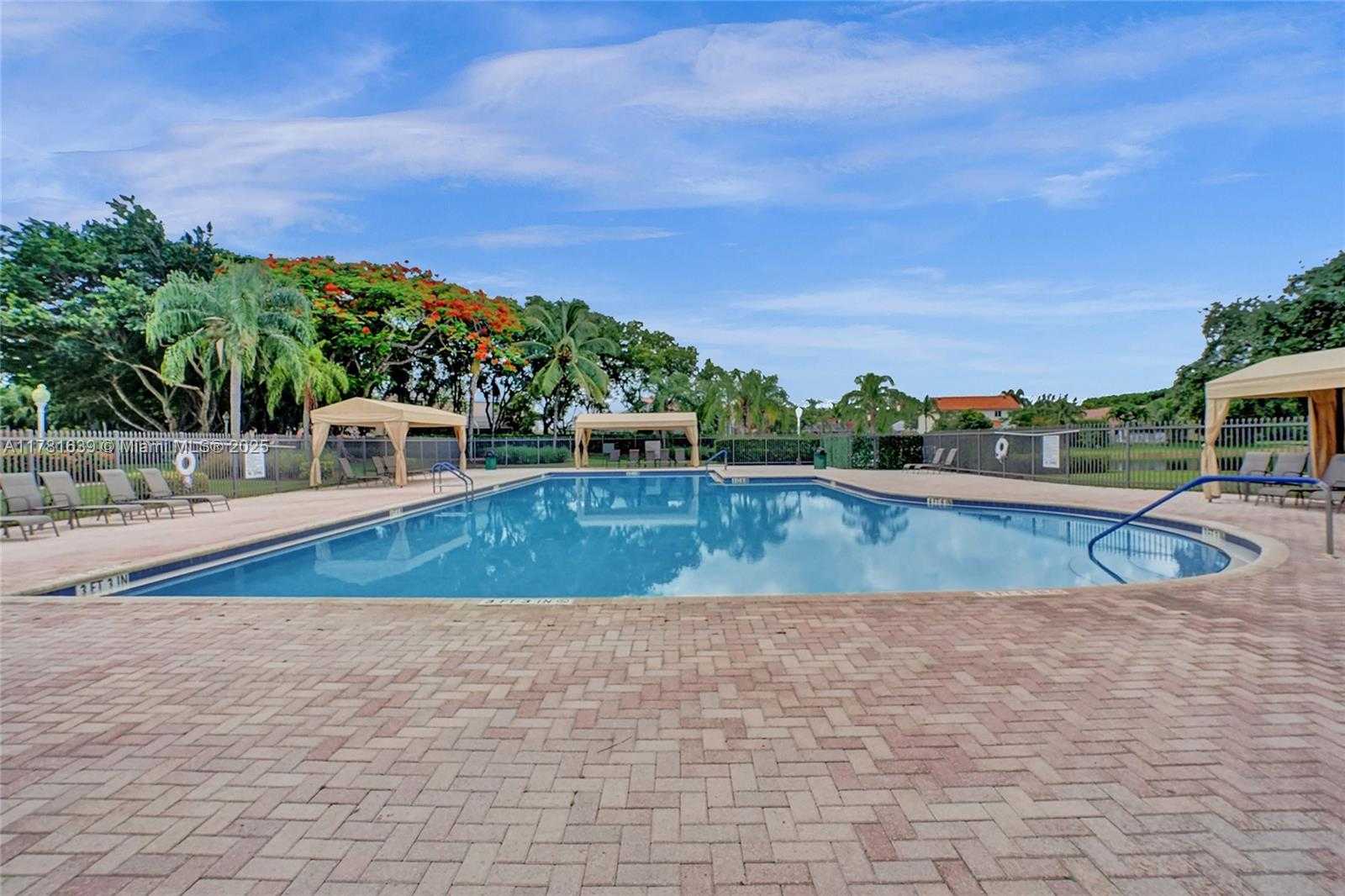 Small Image of 811 CHIMNEY ROCK RD, Weston Number 37