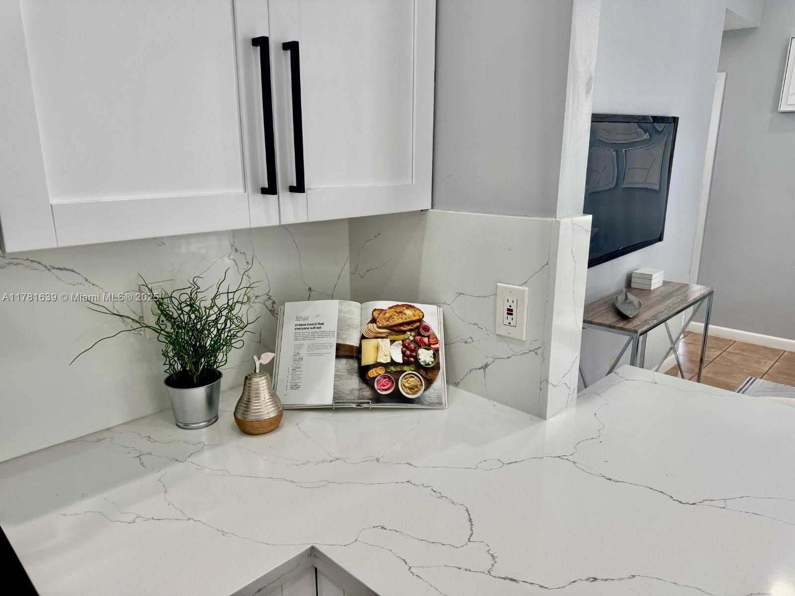 Small Image of 811 CHIMNEY ROCK RD, Weston Number 7