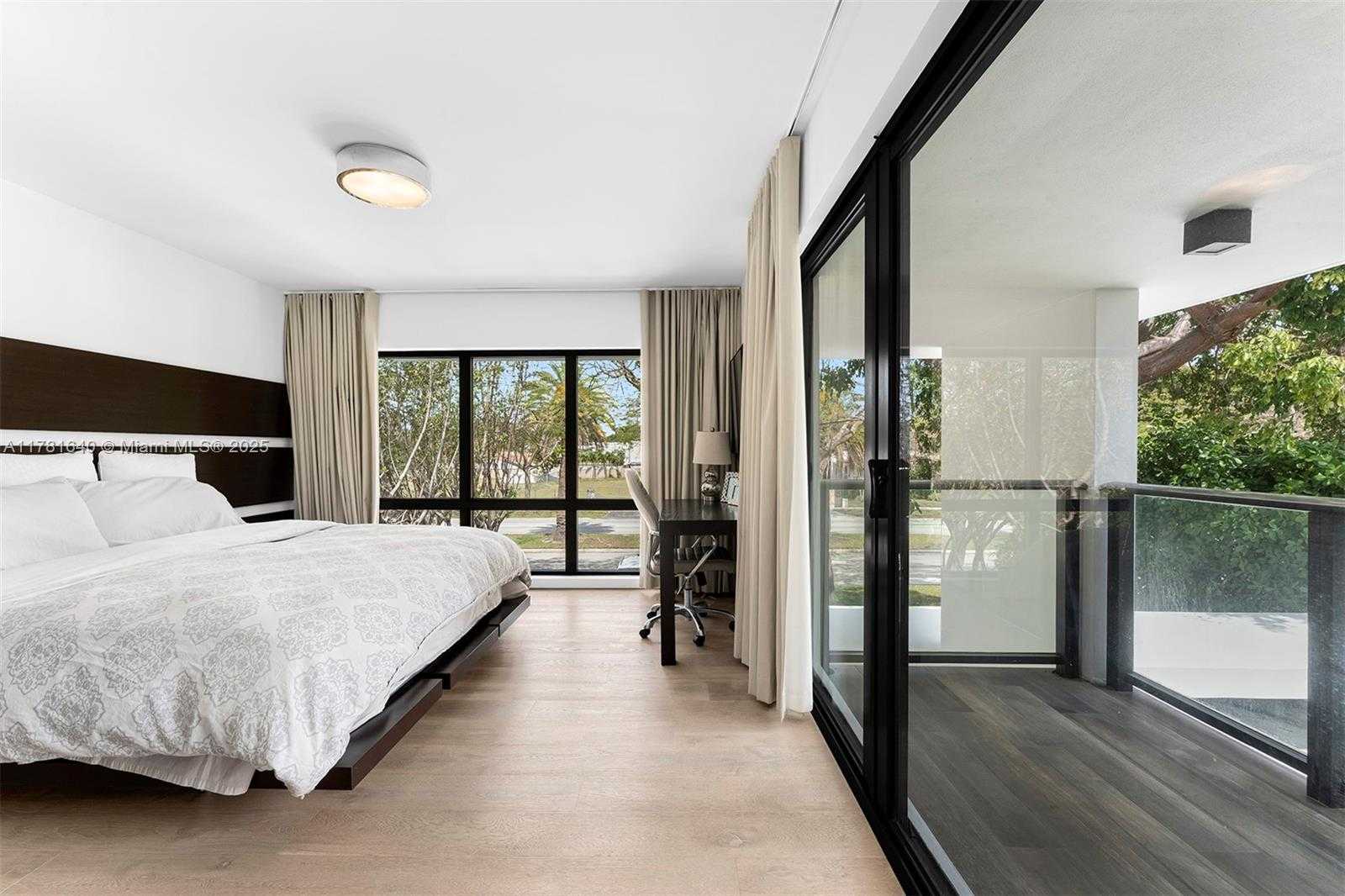 Small Image of 2031 SOUTH MIAMI AVE, Miami Number 17