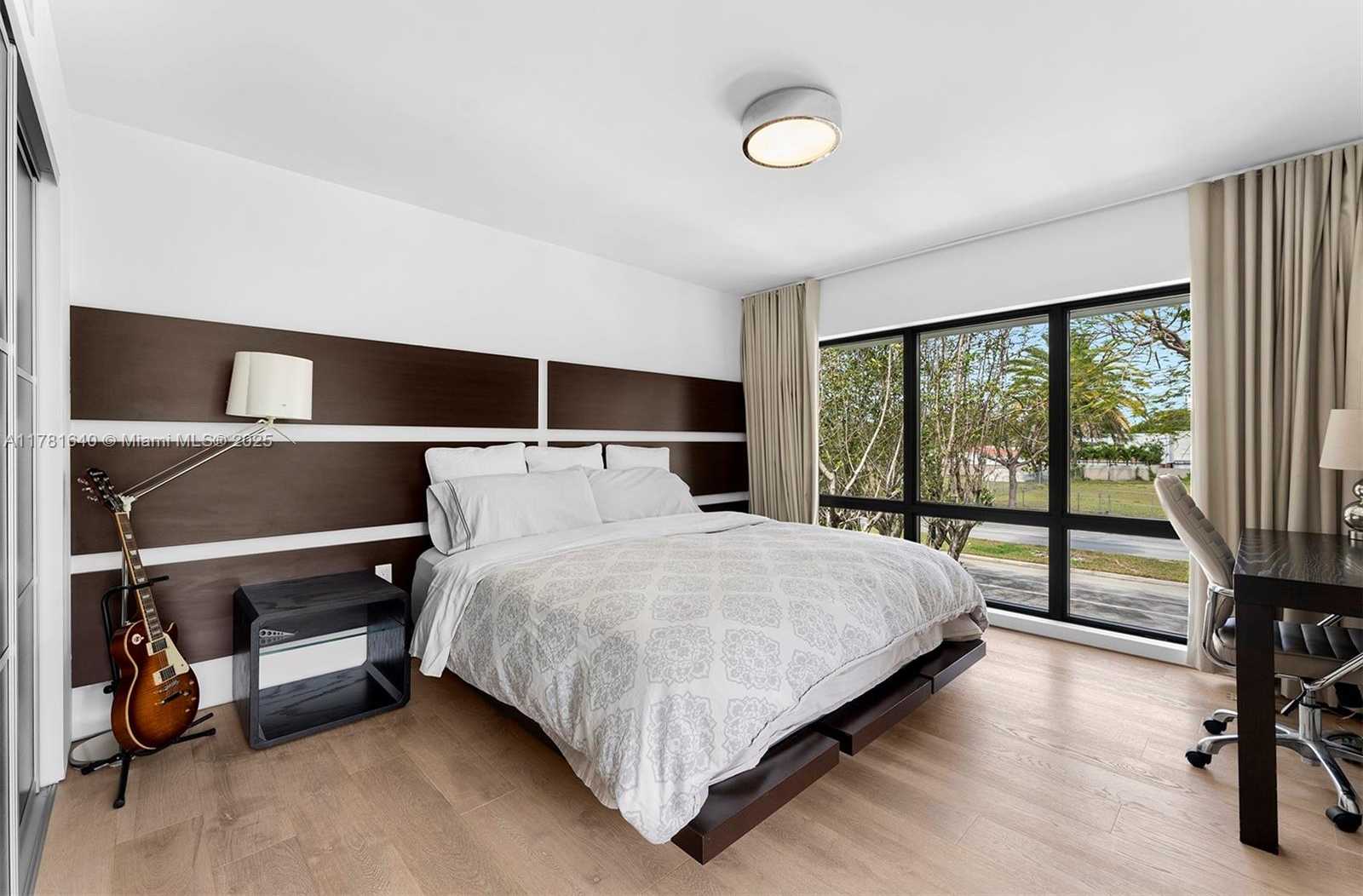 Small Image of 2031 SOUTH MIAMI AVE, Miami Number 18
