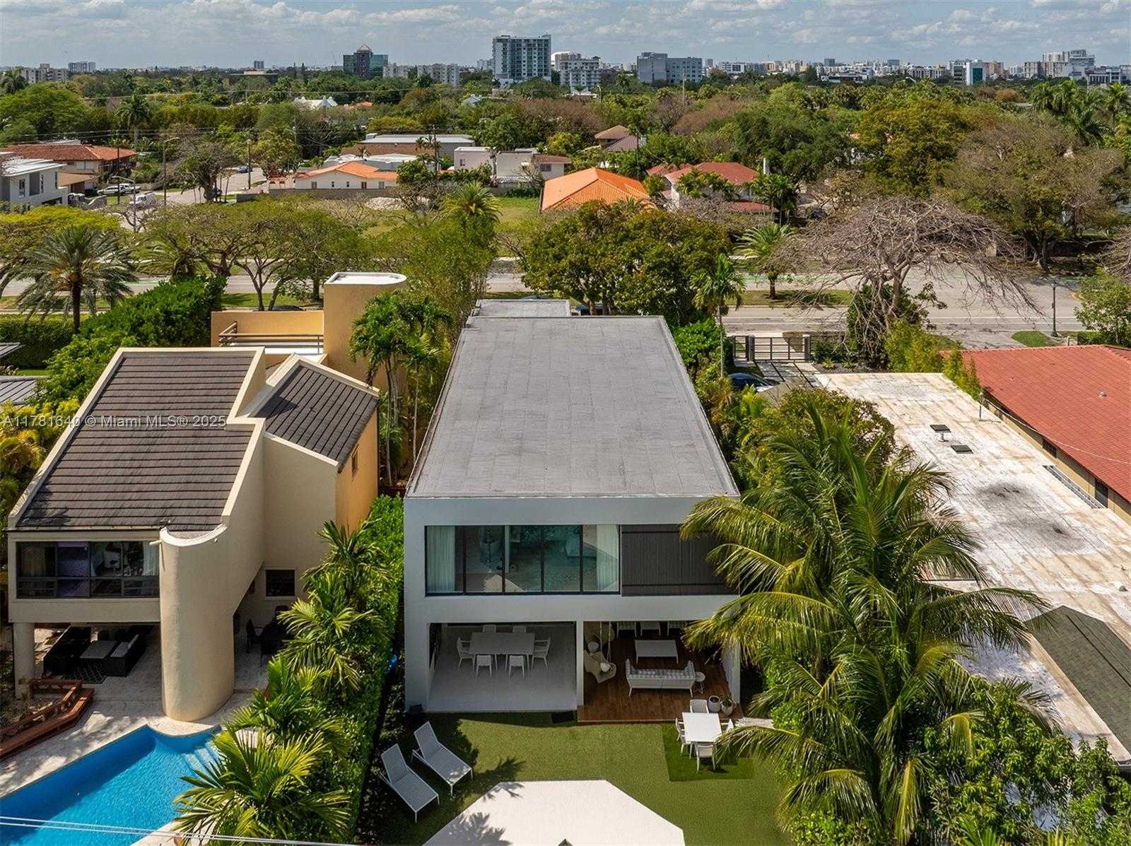 Small Image of 2031 SOUTH MIAMI AVE, Miami Number 22