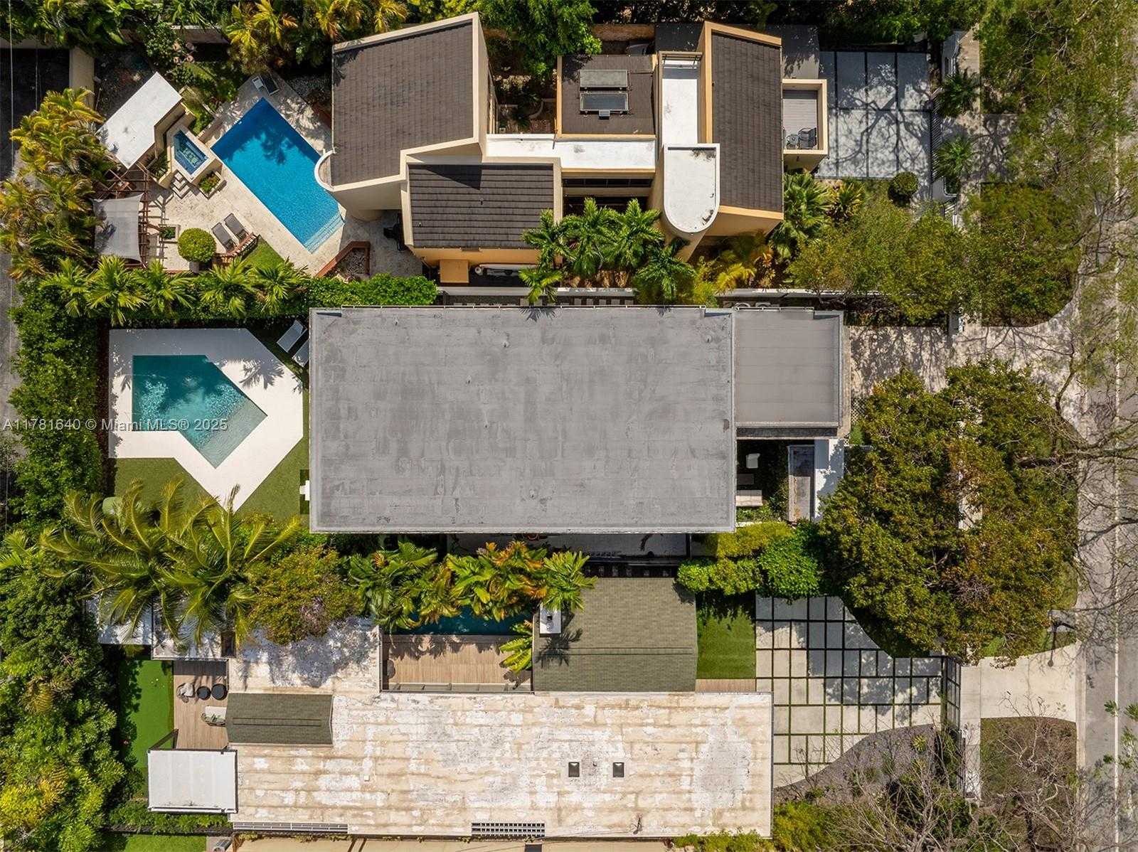 Small Image of 2031 SOUTH MIAMI AVE, Miami Number 23