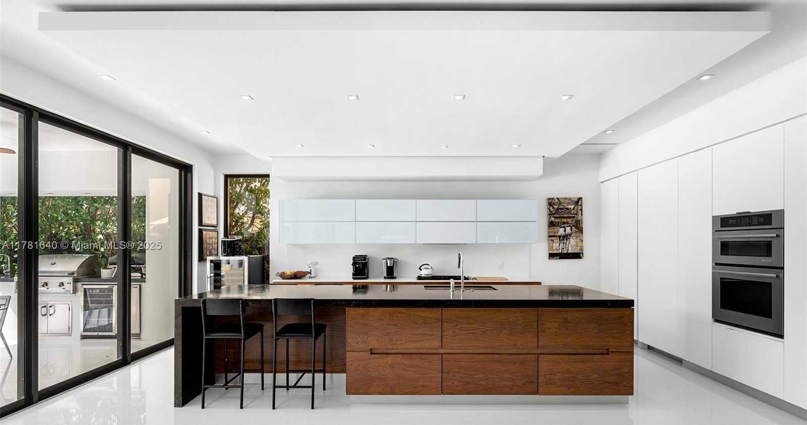 Small Image of 2031 SOUTH MIAMI AVE, Miami Number 8
