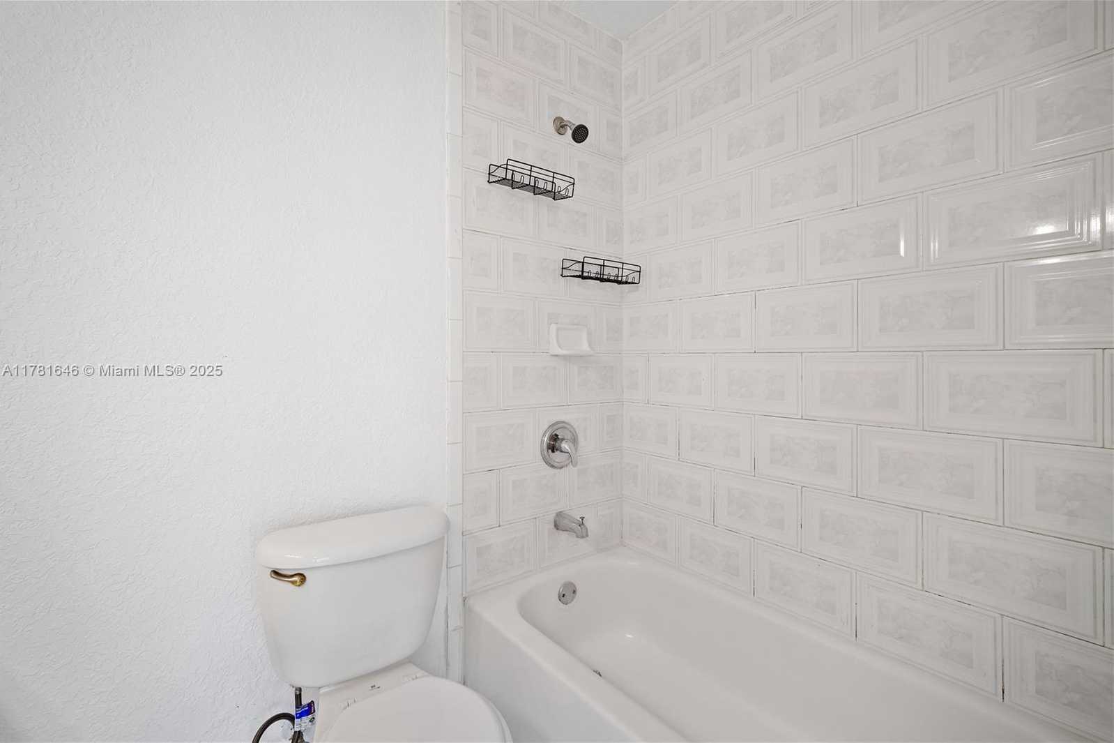 Small Image of 244 NORTH WEST 179TH ST, Miami Gardens Number 17