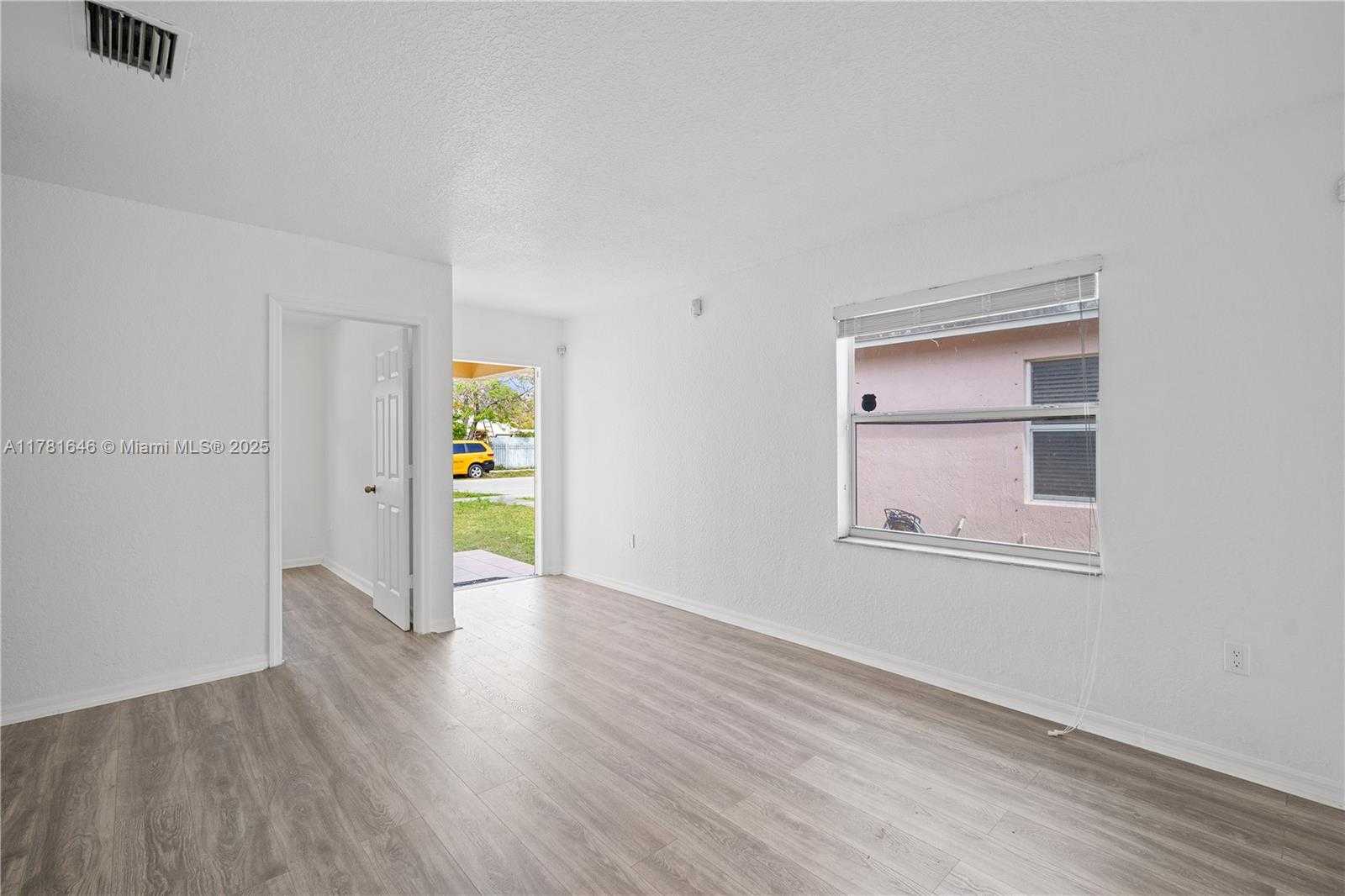 Small Image of 244 NORTH WEST 179TH ST, Miami Gardens Number 21