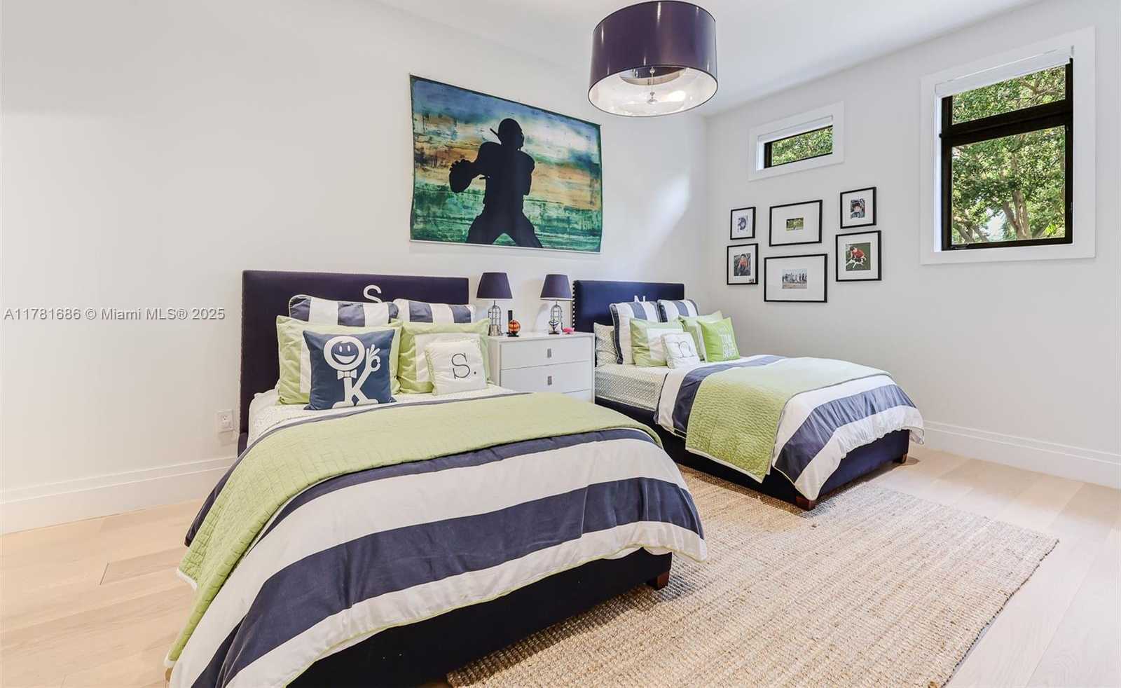 Small Image of 555 ARVIDA PKWY, Coral Gables Number 22