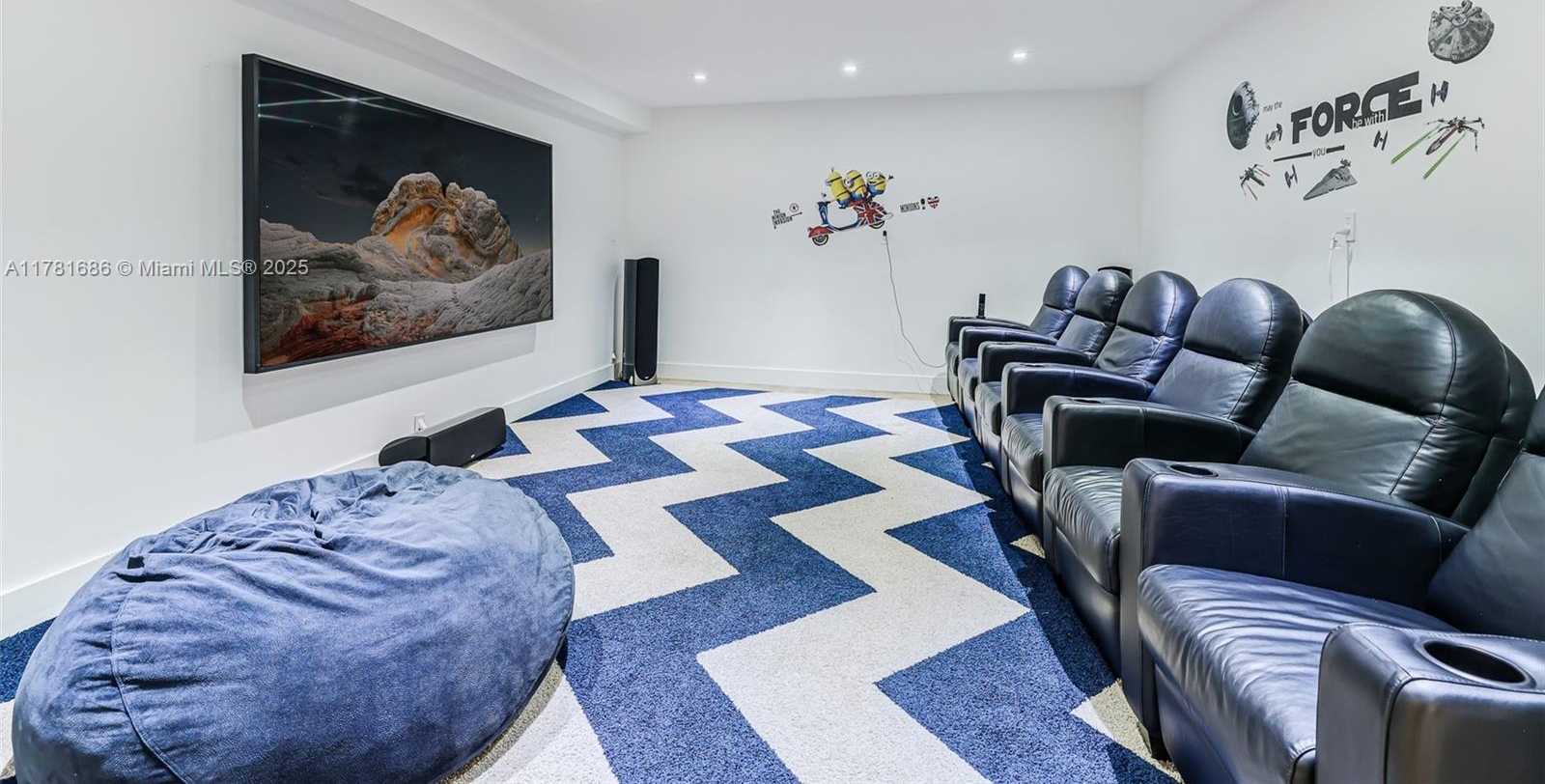 Small Image of 555 ARVIDA PKWY, Coral Gables Number 28