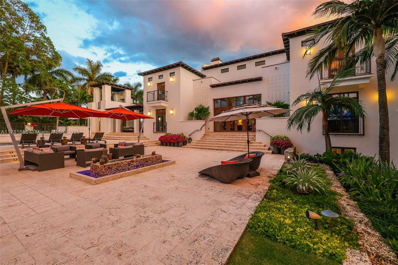 Small Image of 555 ARVIDA PKWY, Coral Gables Number 30