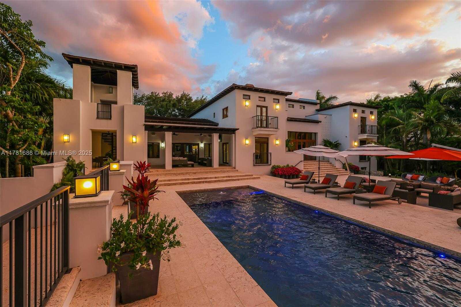 Small Image of 555 ARVIDA PKWY, Coral Gables Number 31