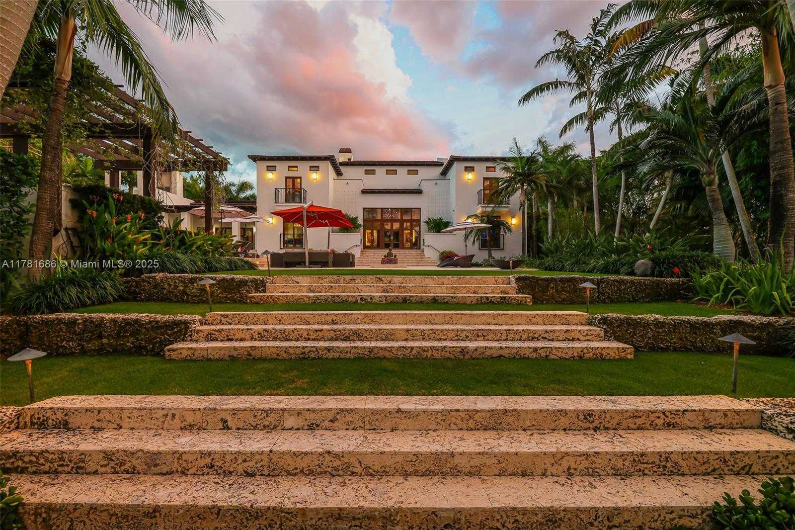 Small Image of 555 ARVIDA PKWY, Coral Gables Number 33