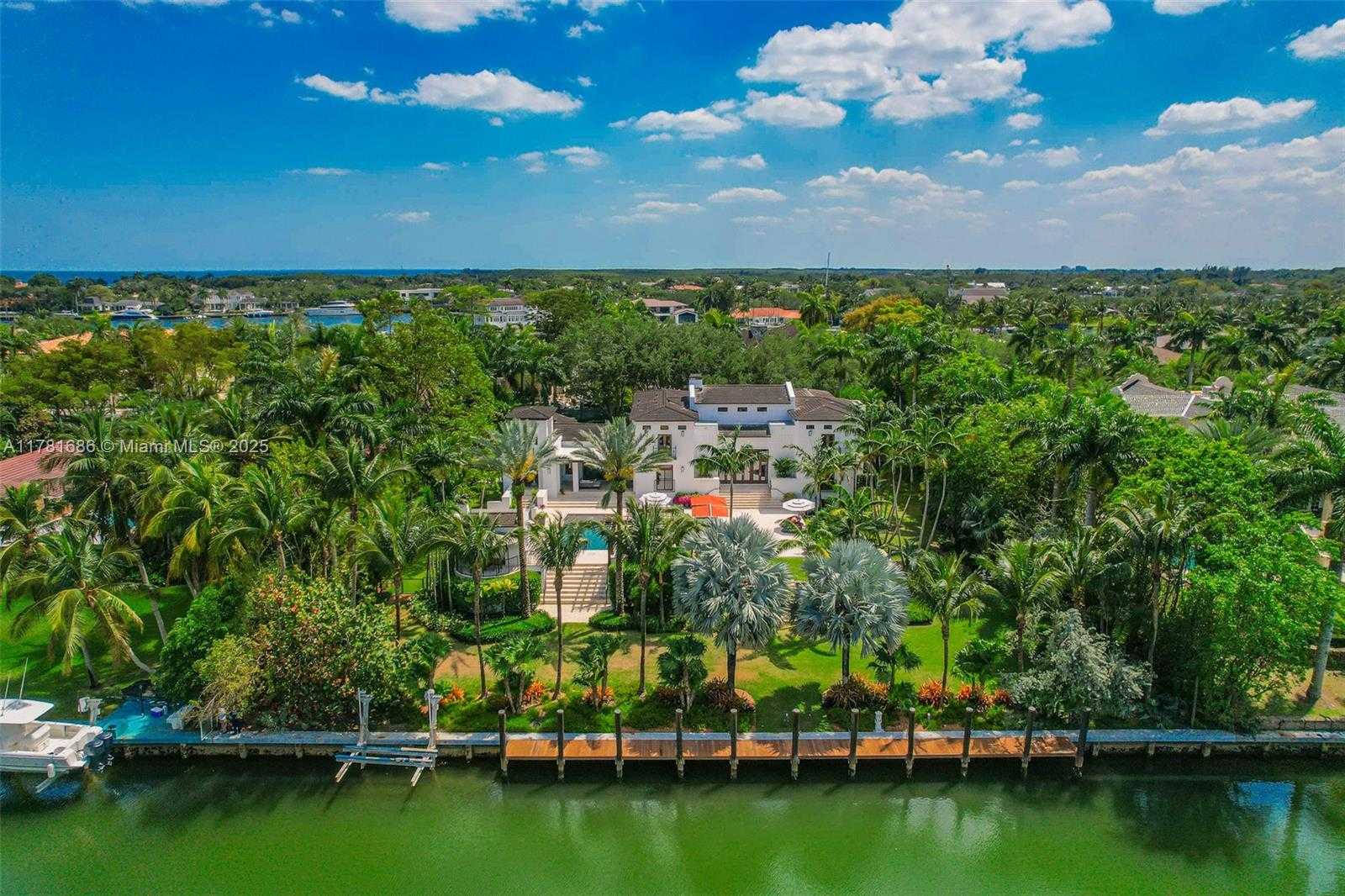 Small Image of 555 ARVIDA PKWY, Coral Gables Number 7