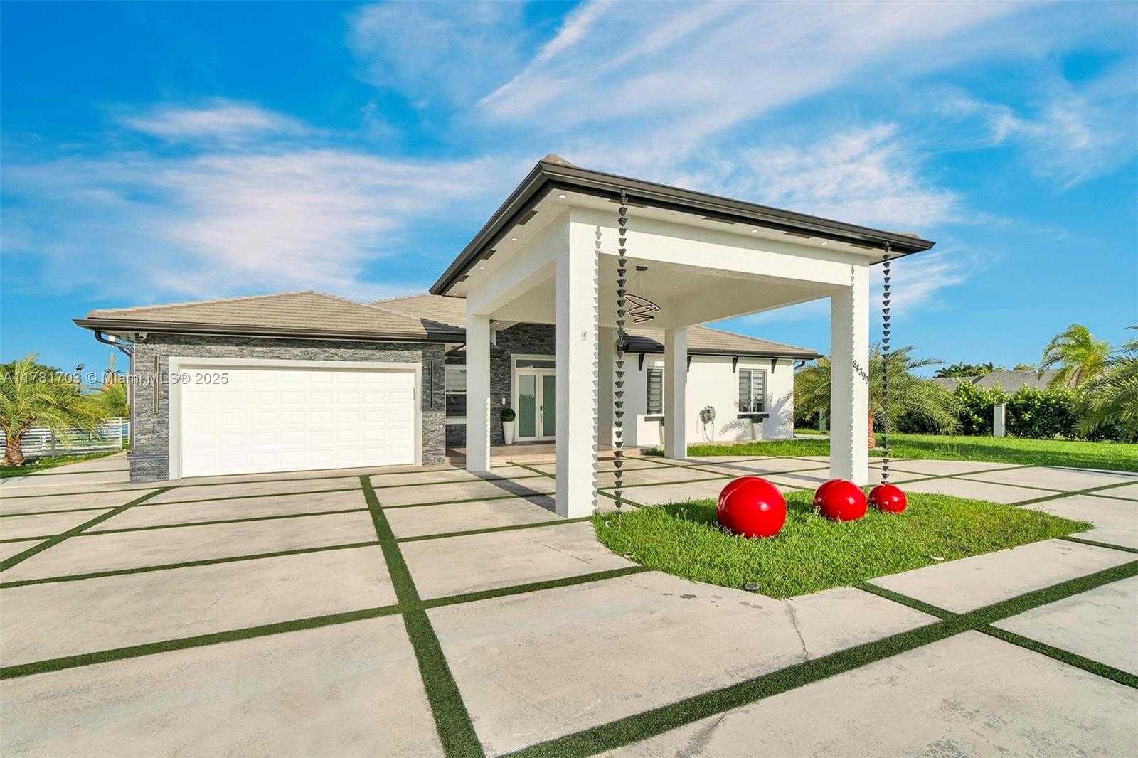 Small Image of 24399 SOUTH WEST 217TH AVE, Homestead Number 2